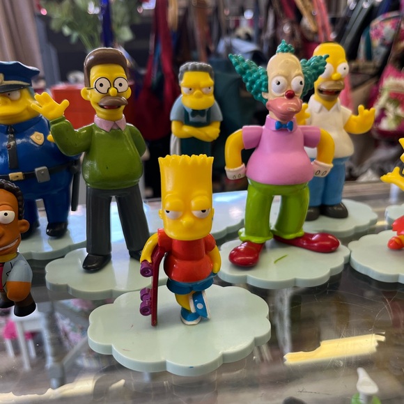 THE SIMPSONS - Picture 2 of 12